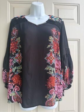 JOHN MARK Floral Boho Blouse Size S Black Embroidered Peasant Top Cottagecore
